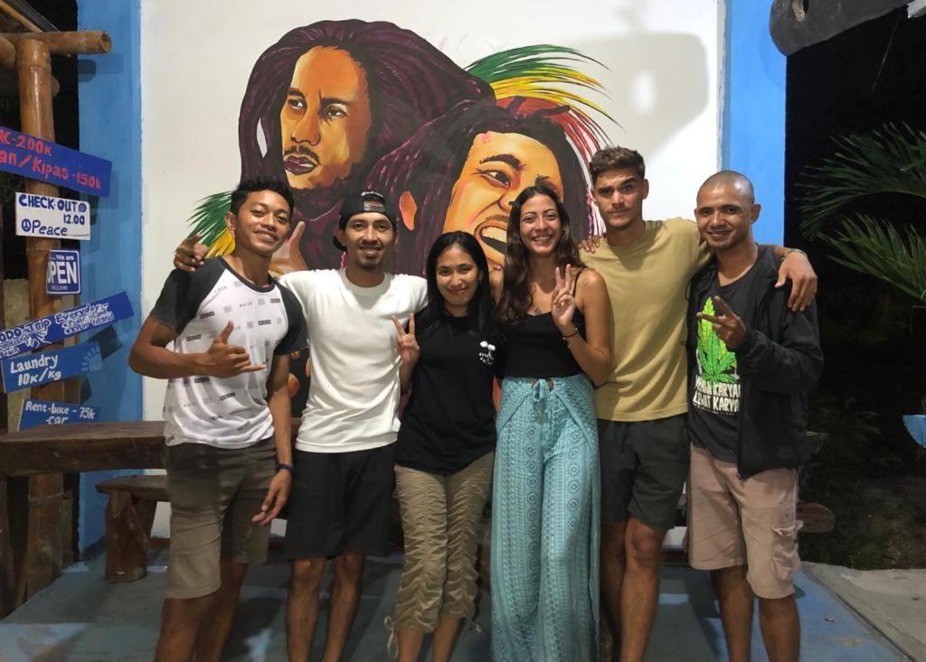 Komodoku One Love Homestay And Tour Labuan Bajo Eksteriør bilde