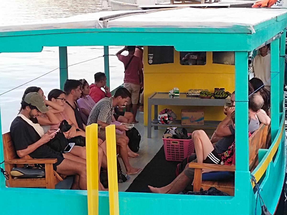 Komodoku One Love Homestay And Tour Labuan Bajo Eksteriør bilde