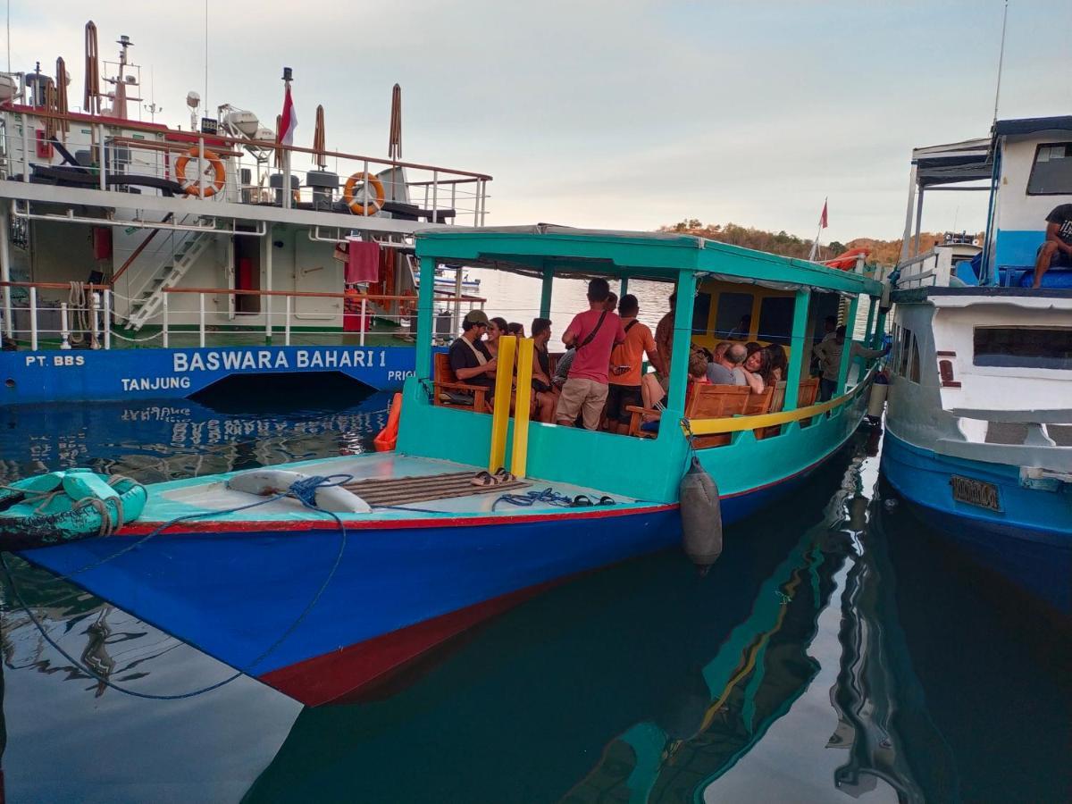 Komodoku One Love Homestay And Tour Labuan Bajo Eksteriør bilde