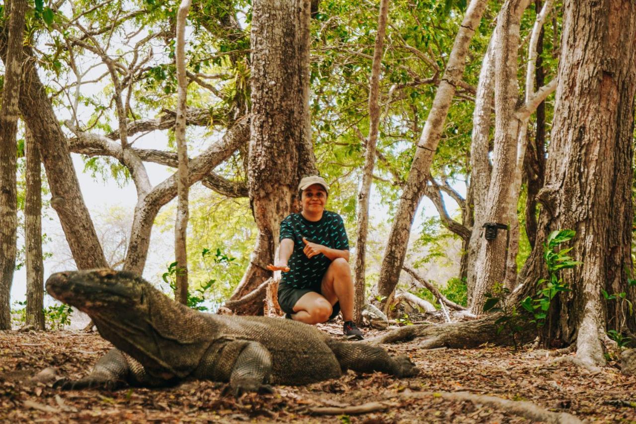 Komodoku One Love Homestay And Tour Labuan Bajo Eksteriør bilde