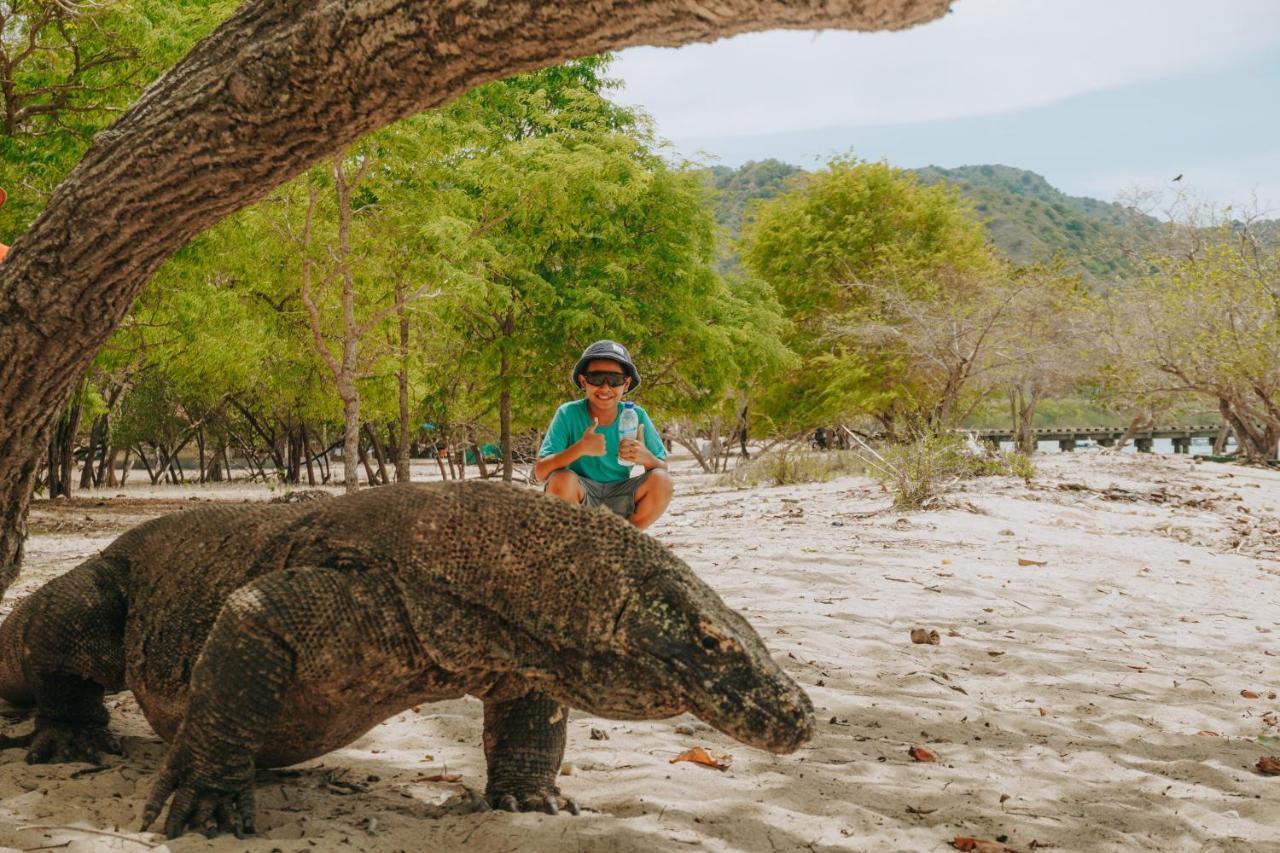 Komodoku One Love Homestay And Tour Labuan Bajo Eksteriør bilde
