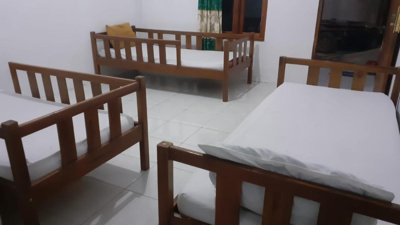 Komodoku One Love Homestay And Tour Labuan Bajo Eksteriør bilde