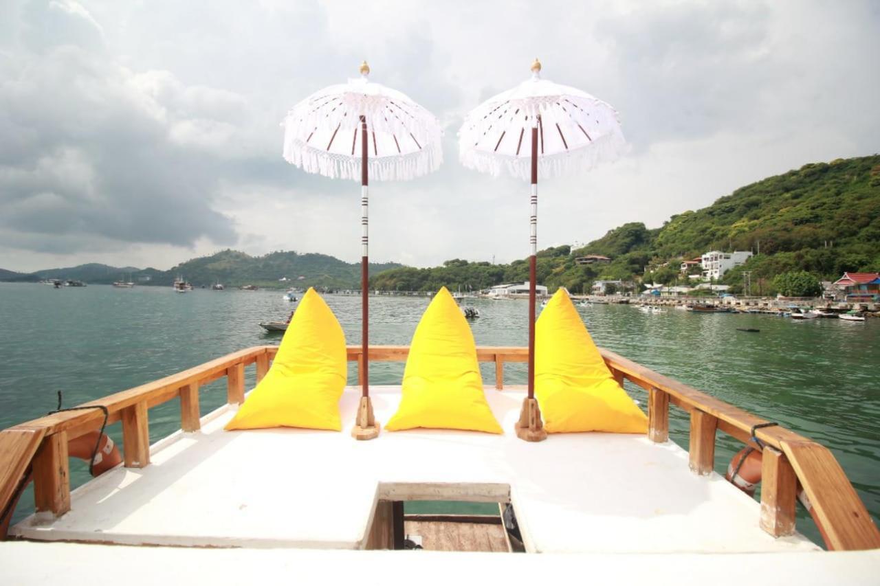 Komodoku One Love Homestay And Tour Labuan Bajo Eksteriør bilde