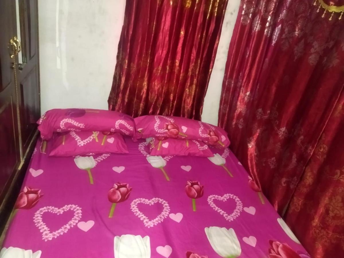 Komodoku One Love Homestay And Tour Labuan Bajo Eksteriør bilde